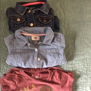 Lots of 3 pieces girls  clothes size 3t and 4T
